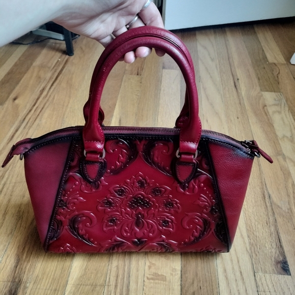 IVTG Genuine Leather Red Handbag - Picture 4 of 9